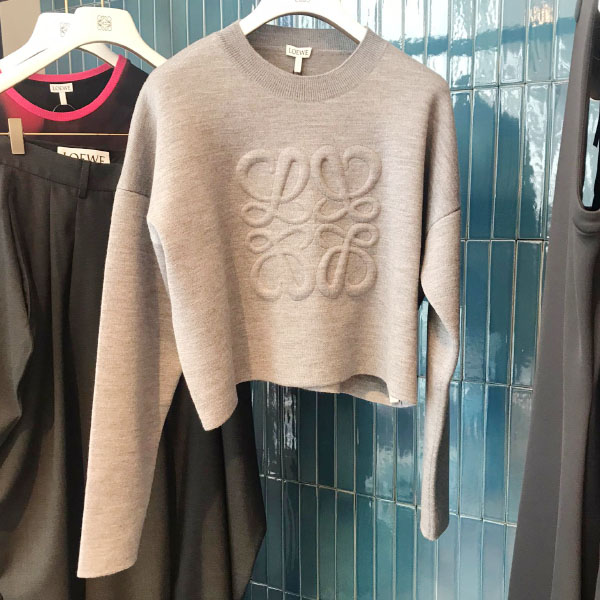 로에베 숏 아나그램 울 스웨터