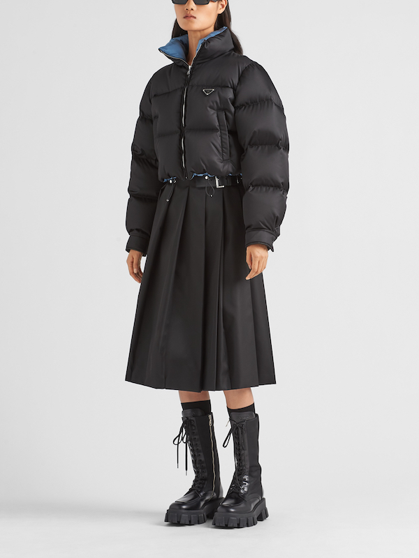 프라다 리나일론 크롭 다운 재킷